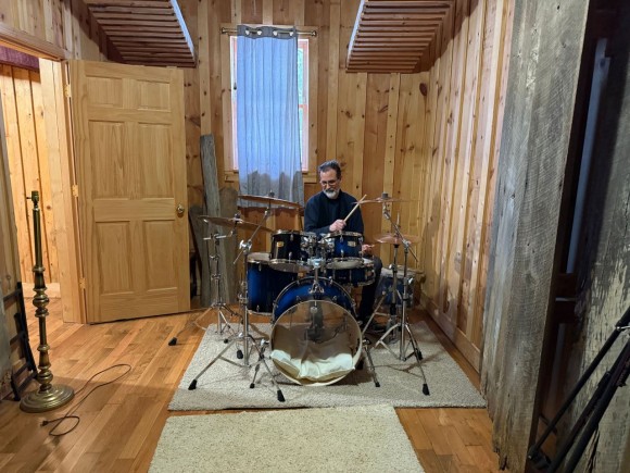 Jimmy Nutt on the drums